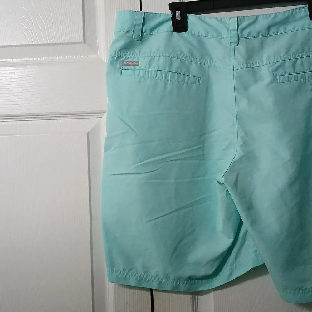 Columbia Men's Omni Shield Aqua Shorts Sz 40 EUC